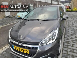 Peugeot 208 1.2 PureTech Signature navigatie 4-deurs org NL