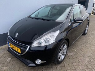 Peugeot 208 1.2 VTi Allure - Navigatie