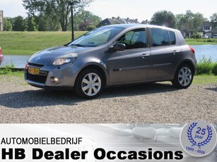 Renault Clio 1.6 20th Anniversary - Automaat - Airco - Navigatie zaterdag open tot 15 uur