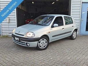 Renault Clio 1.6 5D AUTOMAAT NAP 71DKM