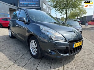 Renault Scénic 1.4 TCE Privilege VOLL OPTIONS