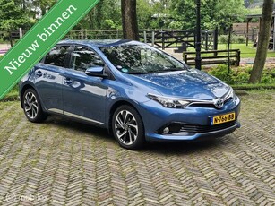 Toyota Auris 1.8 Hybrid Lease Pro