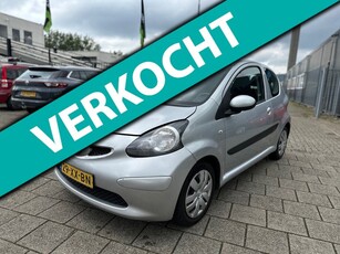 Toyota Aygo 1.0-12V + AIRCO | DEURVEGRENDELING | TOERENTELLER