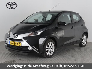 Toyota Aygo 1.0 VVT-i X-Joy Navigatie Airco Camera