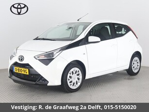 Toyota Aygo 1.0 VVT-i X-Play 10 JAAR GARANTIE! Bi-Tone