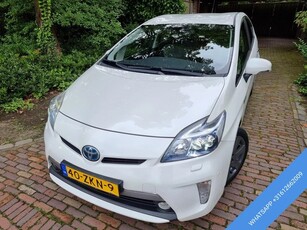 Toyota Prius 1.8 Plug-in Executive Bns LED Xenon/Navi/Leer