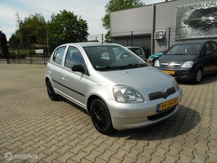 Toyota Yaris 1.3-16V VVT-i 4DRS ELL PAK 122.675 KM N.A.P