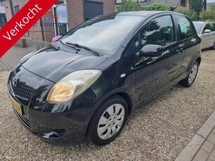 Toyota Yaris 1.3 VVTi Sol/AIRCO/1e EIG/BOEKJES/APK 2025 ETC