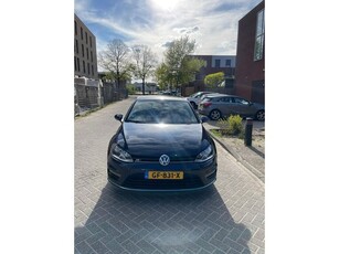 Volkswagen Golf 1.2 TSI Business Edition R