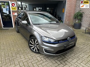 Volkswagen Golf 1.4 TSI DSG GTE NAVI/CRUISE/XENON KM