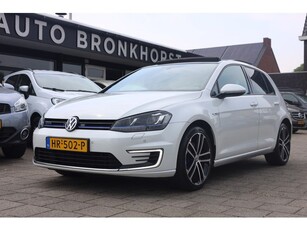 Volkswagen Golf 1.4 TSI GTE LEDER NAVI PANO CAMERA