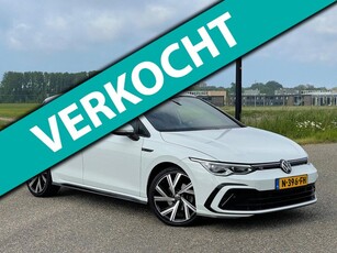 Volkswagen Golf 1.5 eTSI 3x R-Line IQ Light/Pano/Camera/Sfeer/Navi/Carplay/Nap/Boekjes