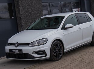 Volkswagen Golf 1.5 TSI ACT Highline Business R | R-line | 150 PK| DSG Automaat | Virtual Cockpit | Navigatie | Stuurbediening | Front Assist |