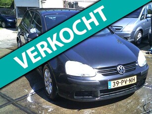 Volkswagen Golf 2.0 FSI sportline airco elek pak nap apk