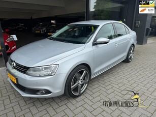 Volkswagen Jetta 1.2 TSI Comfort Executive Line / APK 5-2025