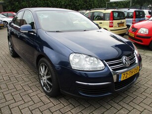 Volkswagen Jetta 1.6 FSI Comfortline AIRCO! CRUISE!