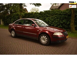 Volkswagen Passat 1.8 Turbo Comfortline met Airco +