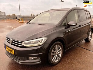 Volkswagen TOURAN 1.4 TSI Highline Business R 7p / Pano