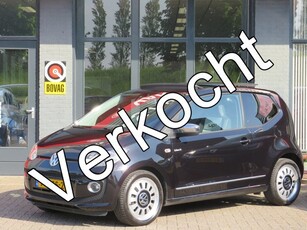 Volkswagen up! 1.0 Black 75PK BlueMotion Airco Navigon