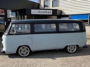 Volkswagen T2b kombi 1500 cc benzine, speciaal