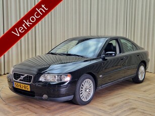 Volvo S60 2.4 D5 Sports Edition *Automaat* Leder / Cruise Control / ECC Clima / PDC / Youngtimer / 16'' LMV / Org.NL!