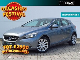 Volvo V40 2.0 T3 Momentum (152pk) / Voorruitverwarming /