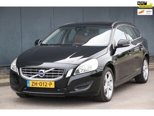 Volvo V60 1.6 T3 Summum Elek.Dak/