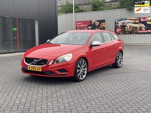 Volvo V60 2.0T R-Design