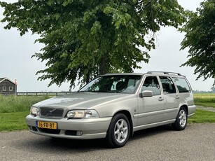 Volvo V70 2.4 Europa * Airco * Leder * Automaat * Dealer-Auto! *