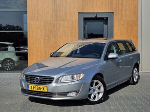 Volvo V70 D4 AUT Inscription Schuifdak Trekhaak