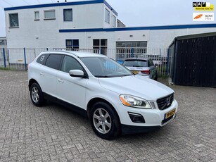 Volvo XC60 2.4 D5 AWD GRIJS KENTEKEN