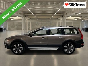 Volvo XC70 3.2 Summum Youngtimer, schuifdak, electr. verst. stoelen, trekhaak etc etc...