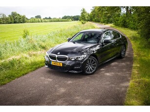 BMW 3-serie 320i High Executive