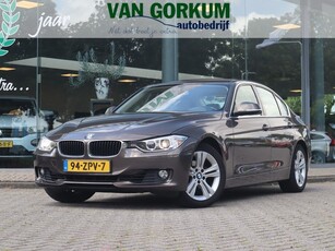 BMW 3-serie 320i High Executive / Motor Niet Goed / 5750,-