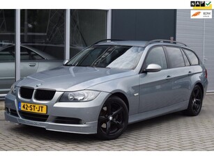 BMW 3-serie Touring 320i High Executive Automaat Navi