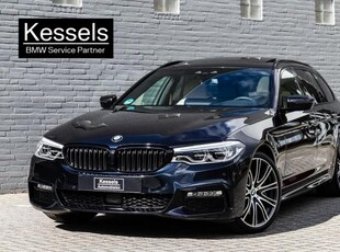 BMW 5-serie 540i / Touring X-Drive Trekhaak Panoramadak Head-Up