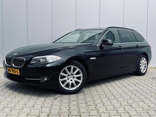 BMW 5-serie Touring 520D, navi, pdc, handgeschakeld