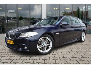 BMW 5 Serie Touring 520i M-Sport Pano Leder Xenon