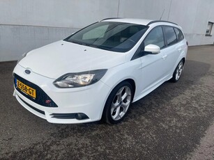 Ford Focus 2.0 ST-2 topstaat 1e eigenaar !!!