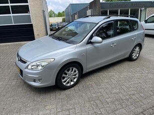 Hyundai i30 CW 1.6i Dynamic (bj 2008)