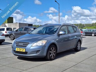 Kia cee'd Sporty Wagon € 3149,-1.4 Xtra Apk Airco Trekhaak