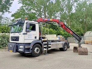 MAN TGM 18.250 Vrachtwagen met kraan HMF (bj 2012)