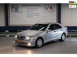 Mercedes-Benz C-klasse 180 K. / ZEER + NETTE + AUTO ! ! ! !