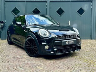 MINI 3-deurs Cooper S Aut. JCW Chili + Wired + JCW Pro