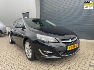 Opel Astra 1.4i Turbo Sport CLIMA NAVI PDC LED 2013