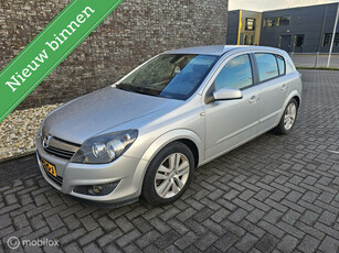 Opel Astra 1.6 Essentia Airco , Cruise, Trekhaak