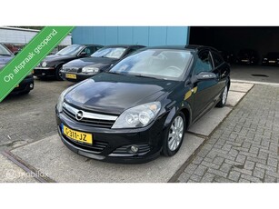 Opel Astra GTC 1.6 Business, Airco, Parkeersensoren, Apk