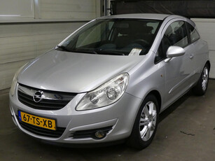 Opel Corsa 1.2-16V Cosmo - Airco - Mooie auto!