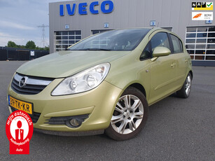 Opel Corsa 1.2 16V Cosmo ingebouwde fietsendrager