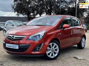 Opel Corsa 1.4-16V Cosmo AUTOMAAT NAVI CRUISE CTRL PDC